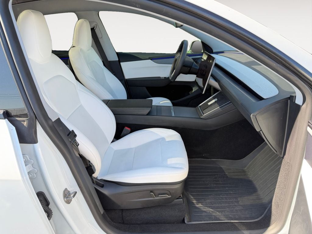 2026 Tesla Model Y Base