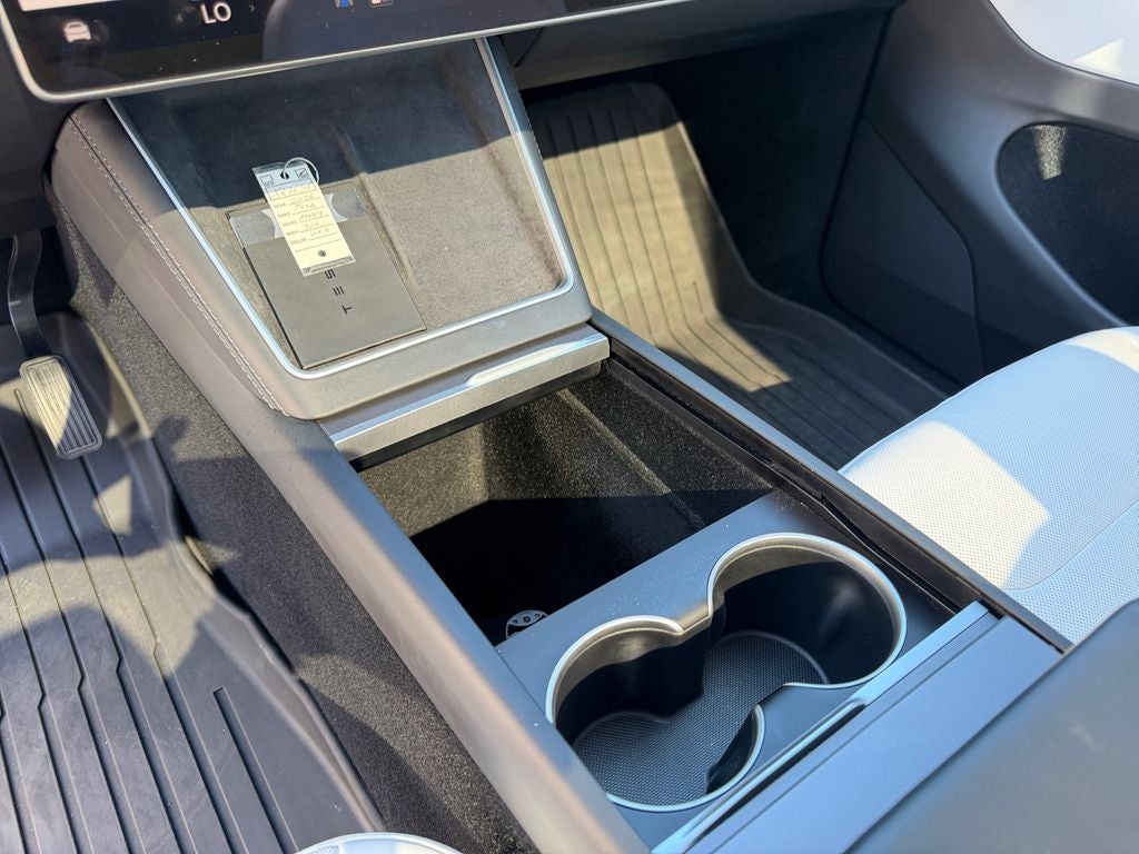2026 Tesla Model Y Base