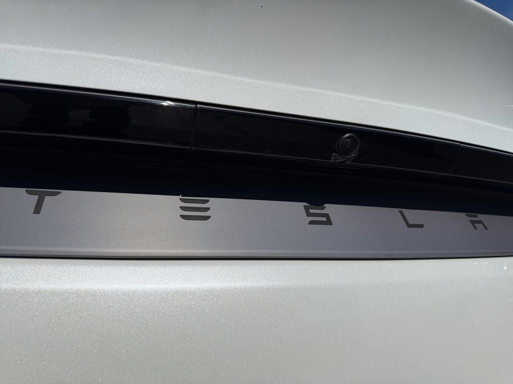 2026 Tesla Model Y Base