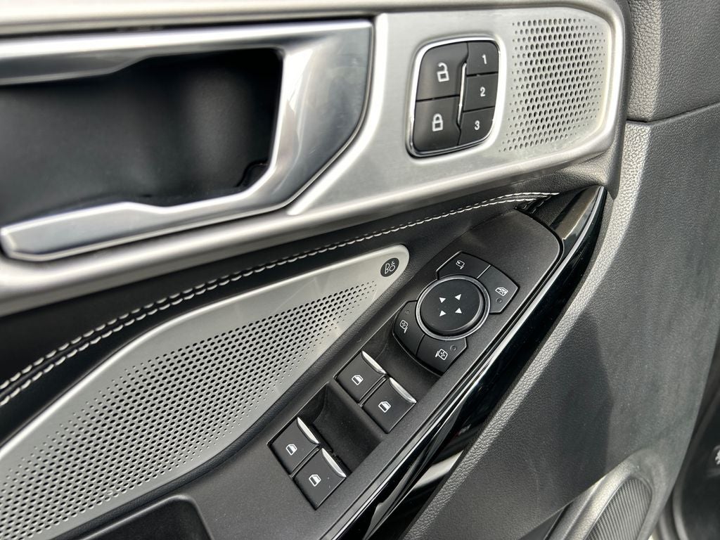 2022 Ford Explorer ST 4WD