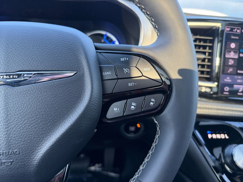 2023 Chrysler Pacifica Hybrid Limited