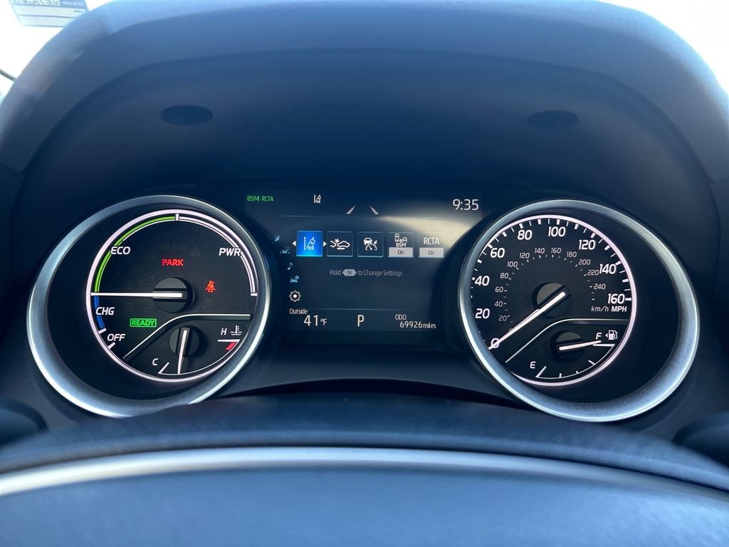 2022 Toyota Camry Hybrid XLE