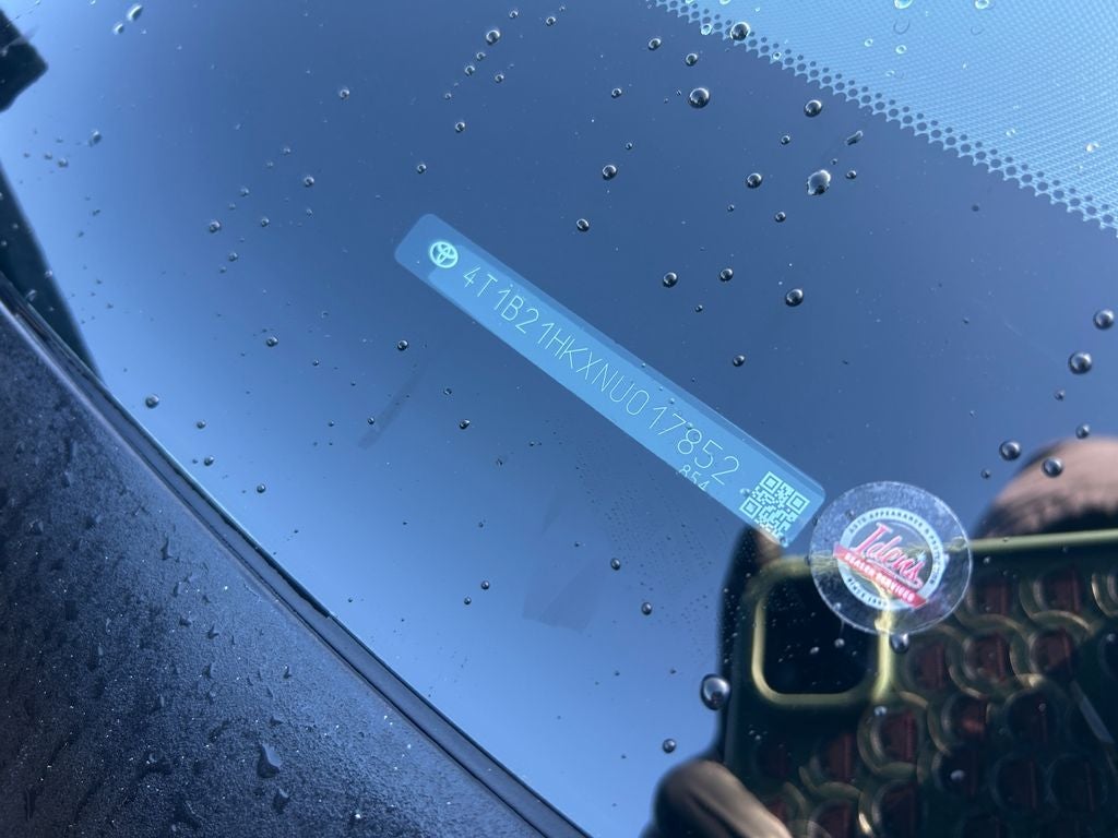 2022 Toyota Camry Hybrid XLE