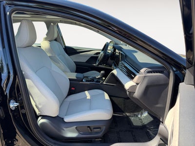 2025 Toyota Camry XLE Hybrid AWD