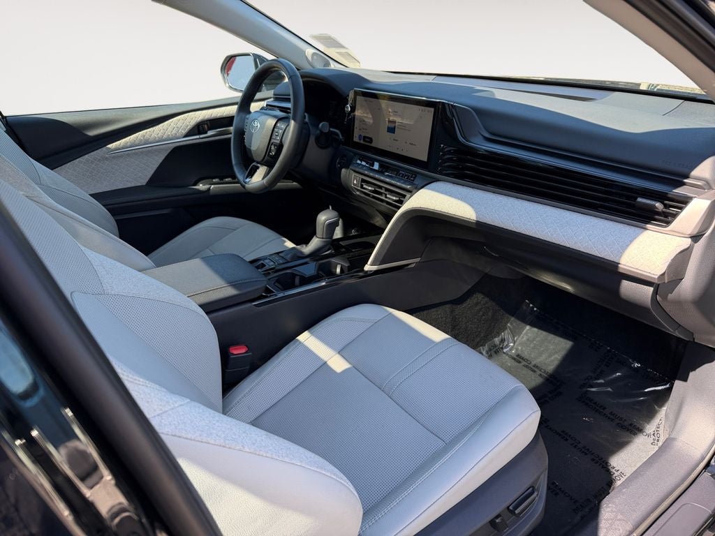 2025 Toyota Camry XLE Hybrid AWD