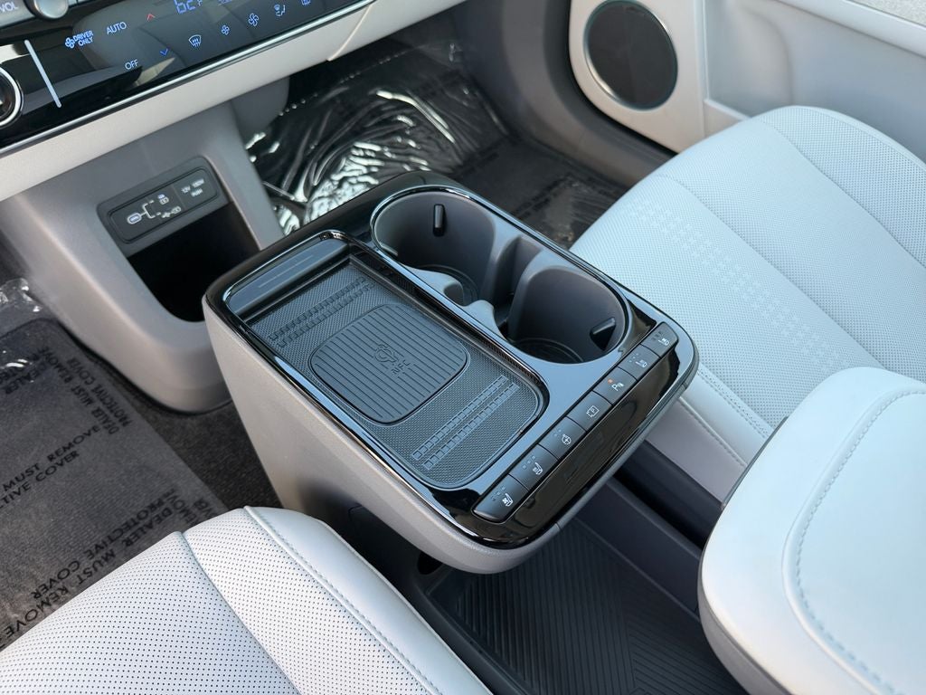 2025 Hyundai IONIQ 5 Limited - Photo 19