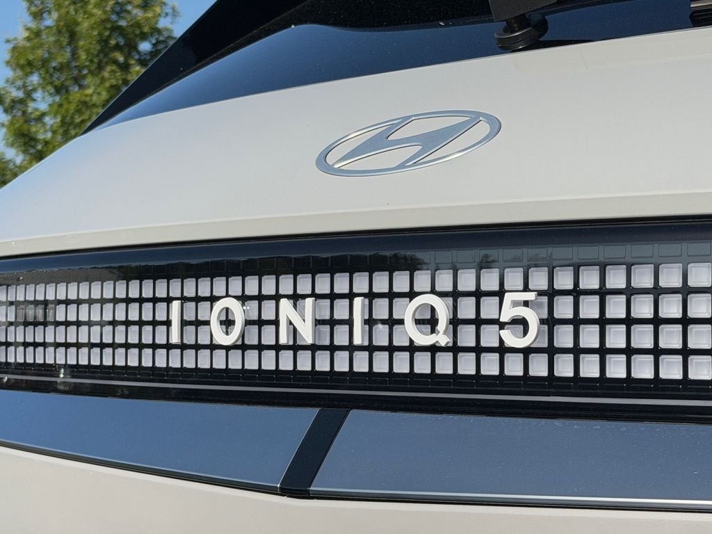 2025 Hyundai IONIQ 5 Limited - Photo 35