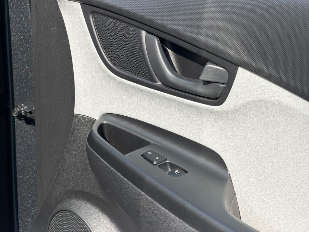 2022 Hyundai Kona SE