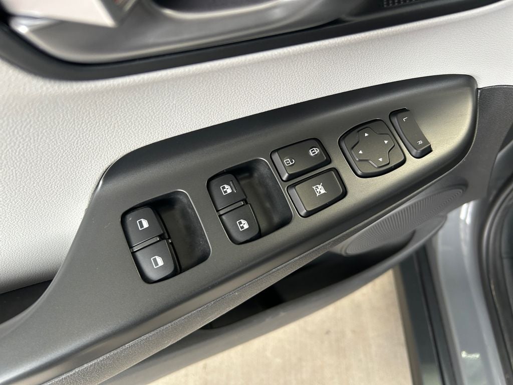 2023 Hyundai Kona Electric SEL