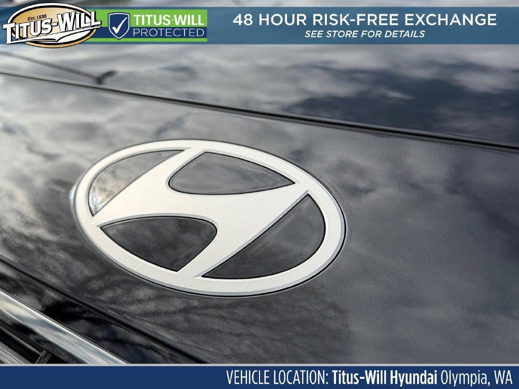 2027 Hyundai Palisade Hybrid Limited 8P