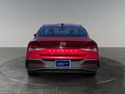2025 Hyundai Elantra SE
