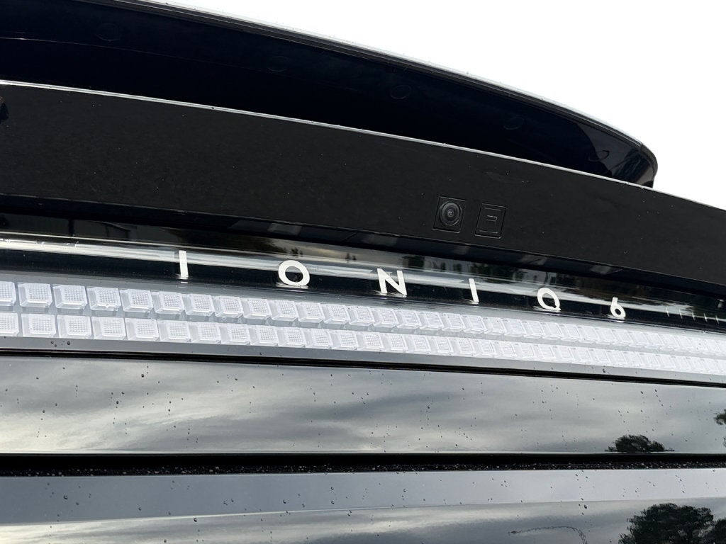 2024 Hyundai IONIQ 6 SE