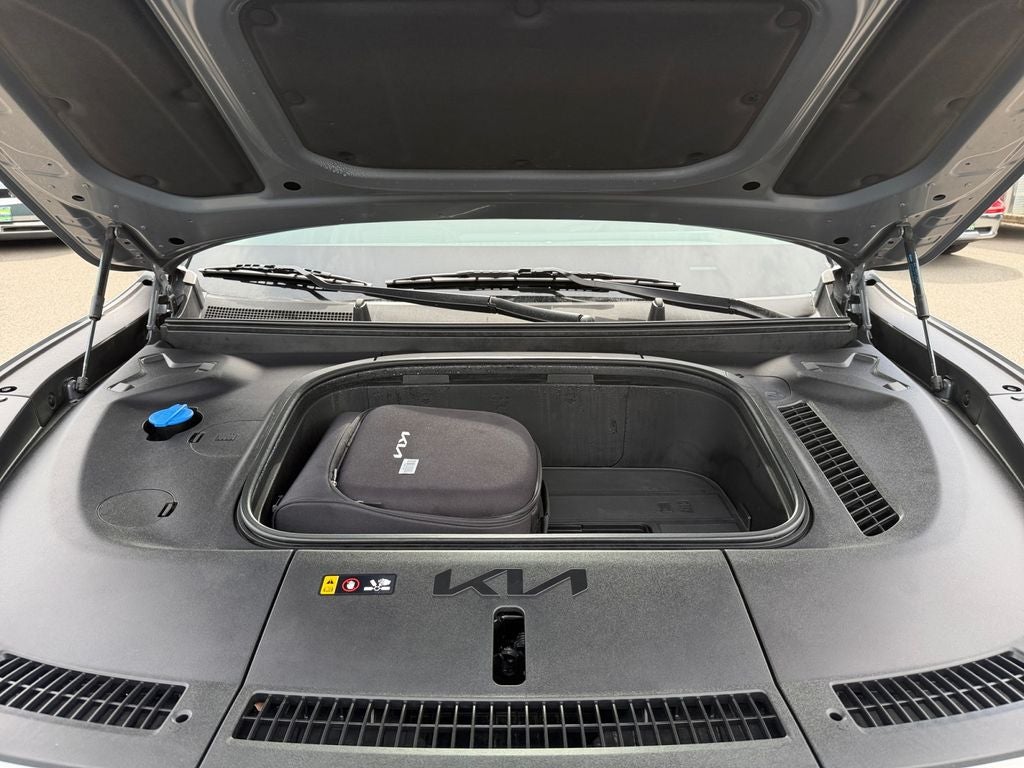 2024 Kia EV9 Land