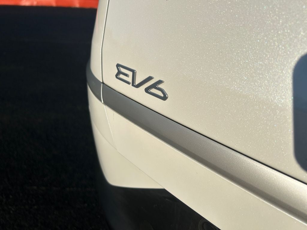 2024 Kia EV6 Light