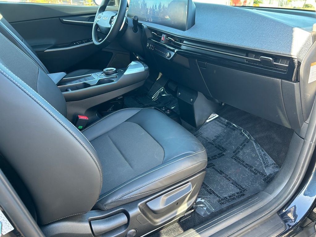 2024 Kia EV6 Light