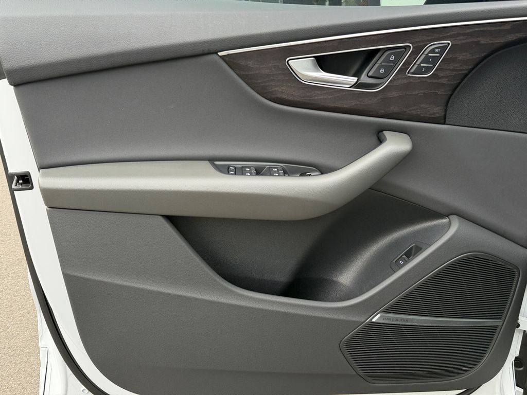 2021 Audi Q8 55 Prestige quattro