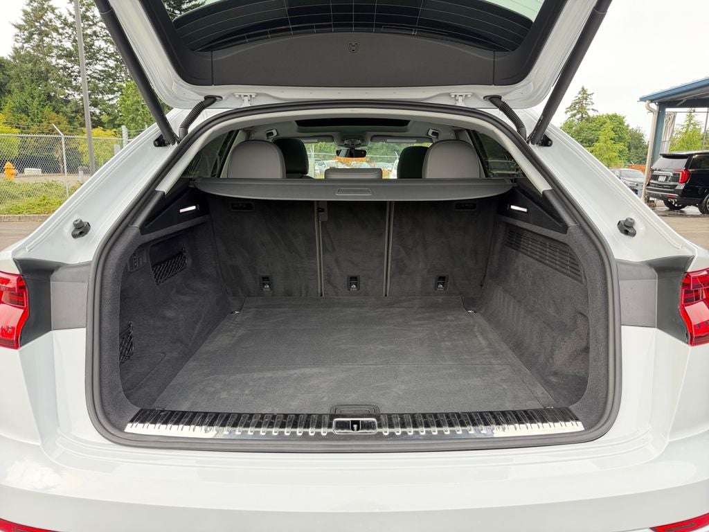 2021 Audi Q8 55 Prestige quattro