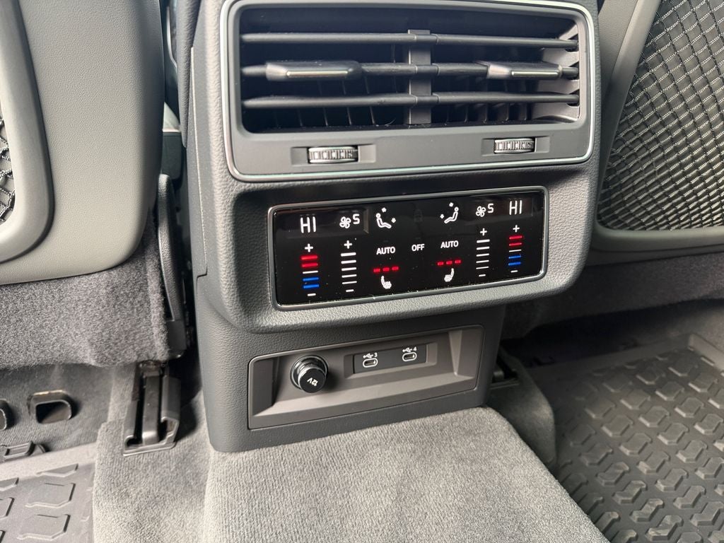 2021 Audi Q8 55 Prestige quattro