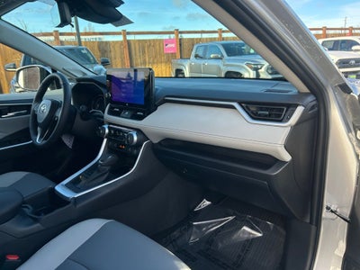 2025 Toyota RAV4 XLE Premium