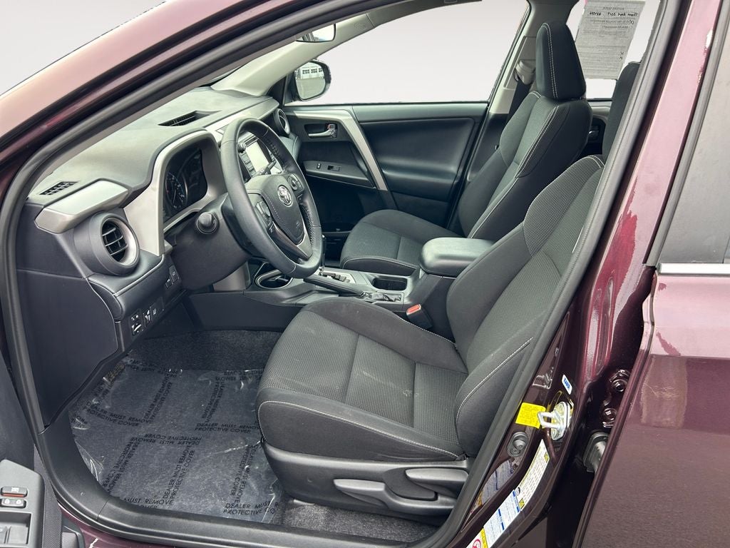 2017 Toyota RAV4 XLE 1 Owner Local