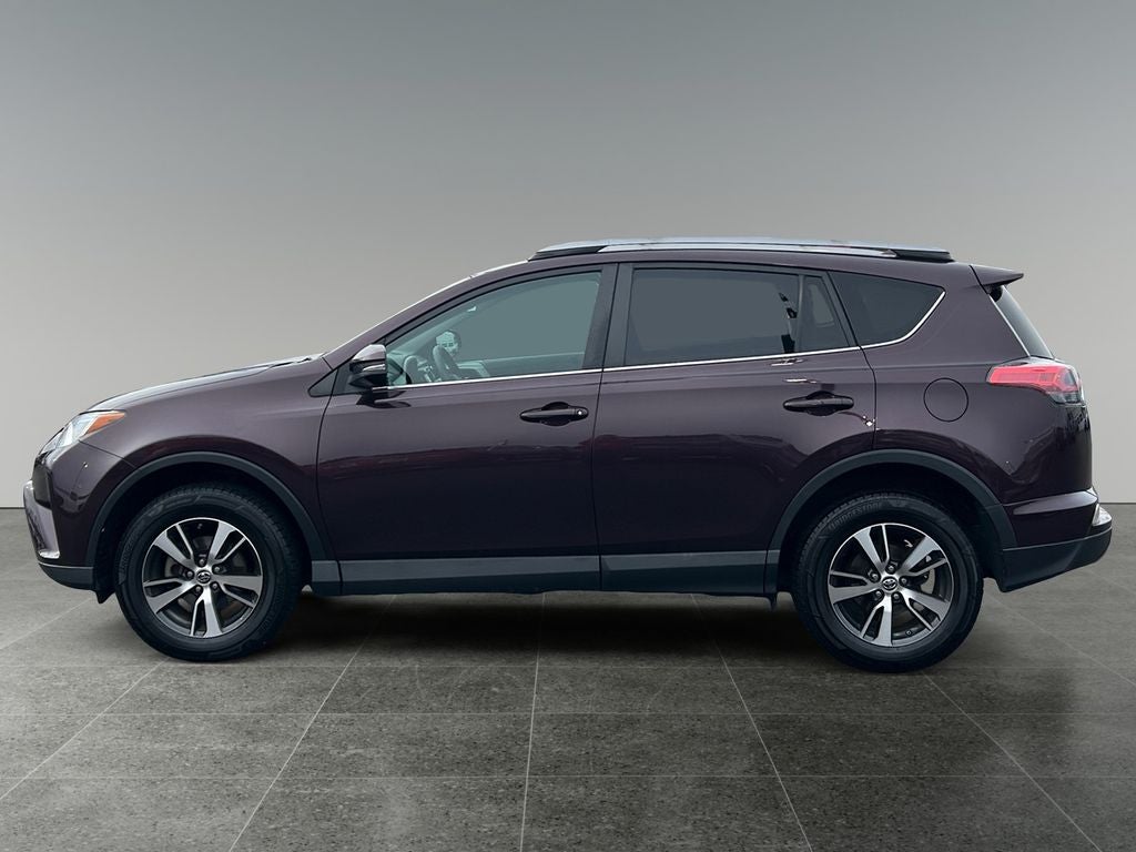 2017 Toyota RAV4 XLE 1 Owner Local
