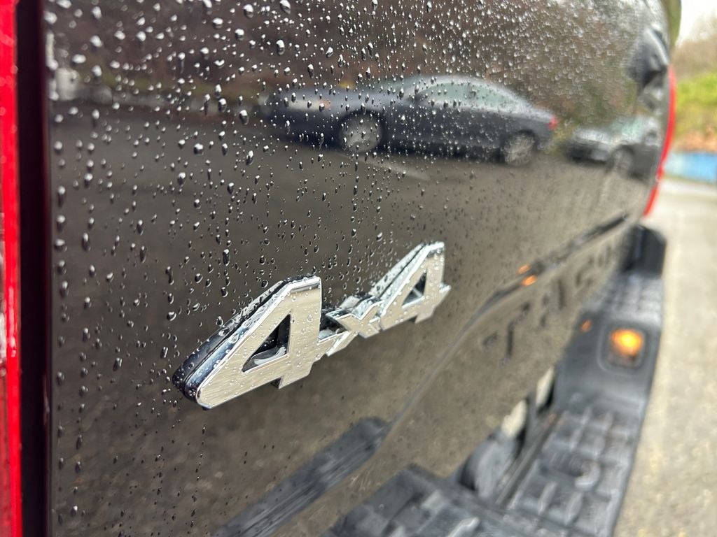 2017 Toyota TACOMA SR5 SR5