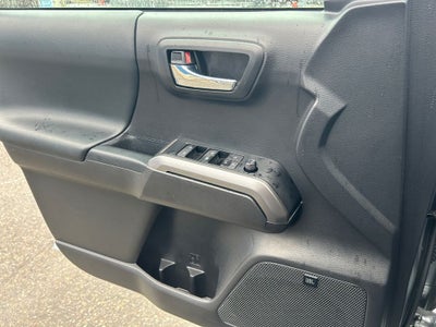 2023 Toyota Tacoma Limited V6