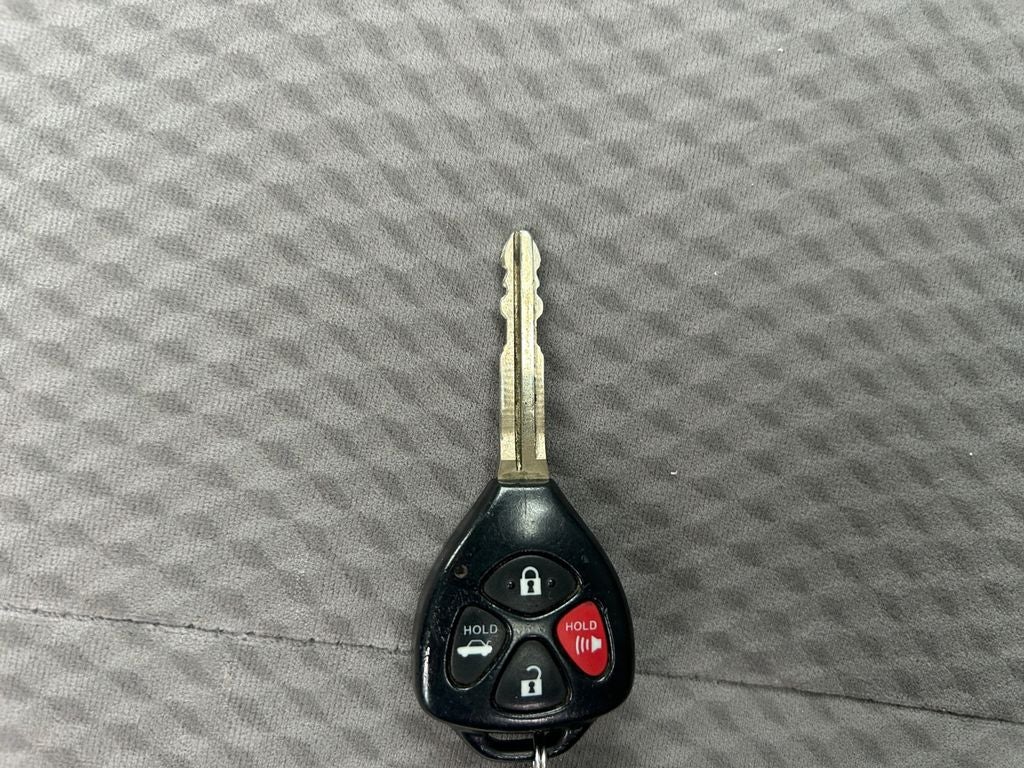 2011 Toyota CAMRY LE