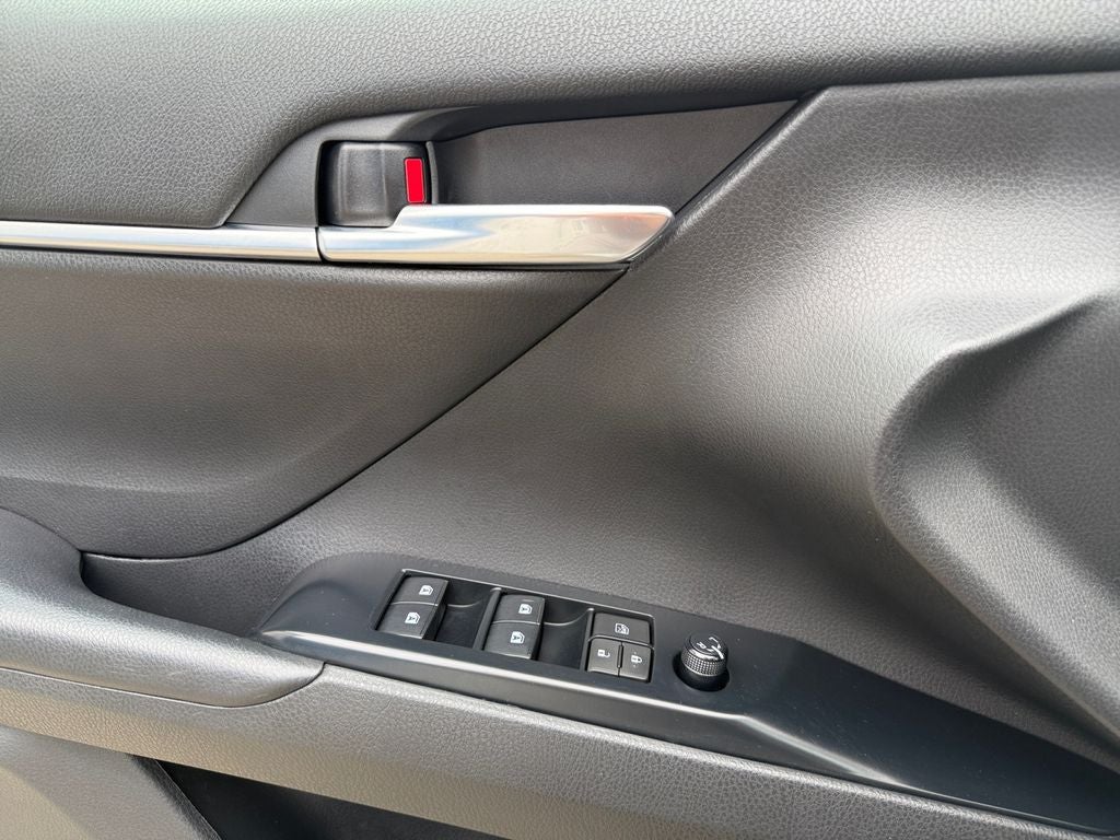 2020 Toyota Camry Hybrid LE