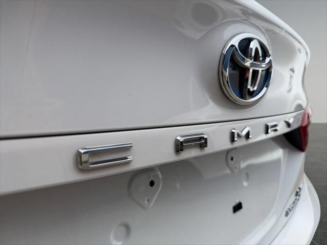2020 Toyota Camry Hybrid LE