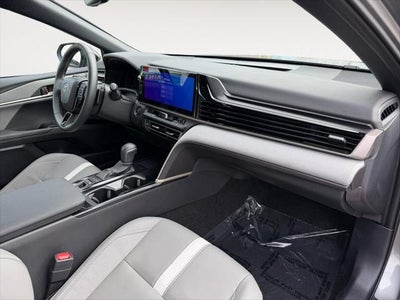 2025 Toyota Camry SE HYBRID