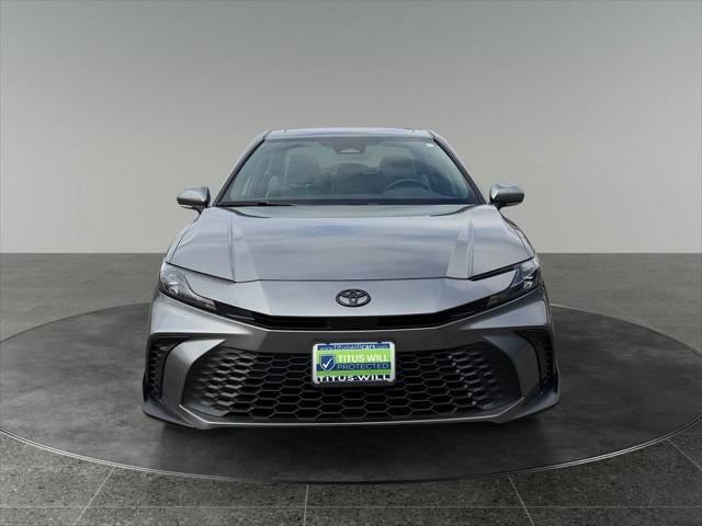 2025 Toyota Camry SE HYBRID
