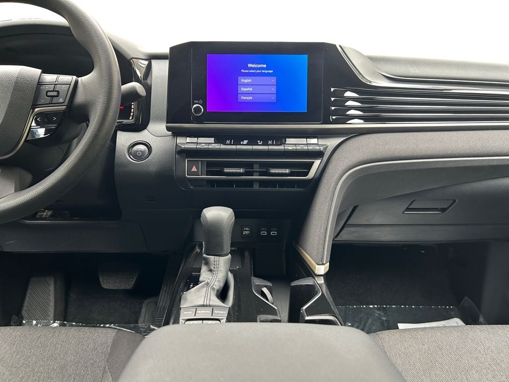 2025 Toyota CAMRY LE