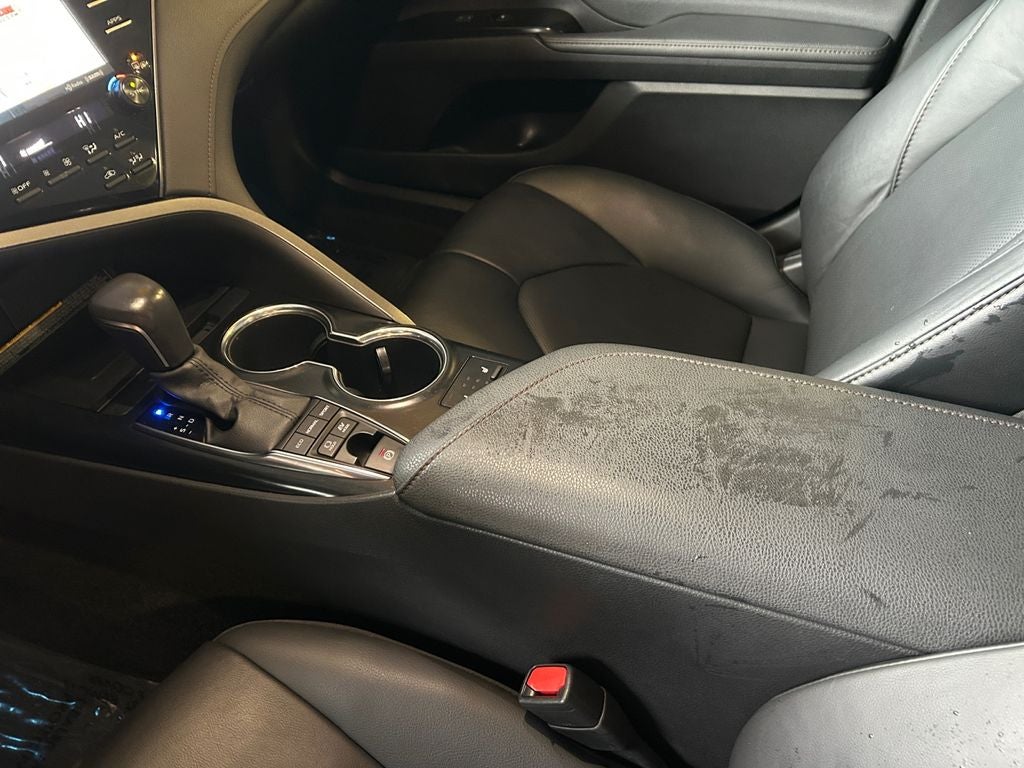 2020 Toyota Camry Hybrid XLE