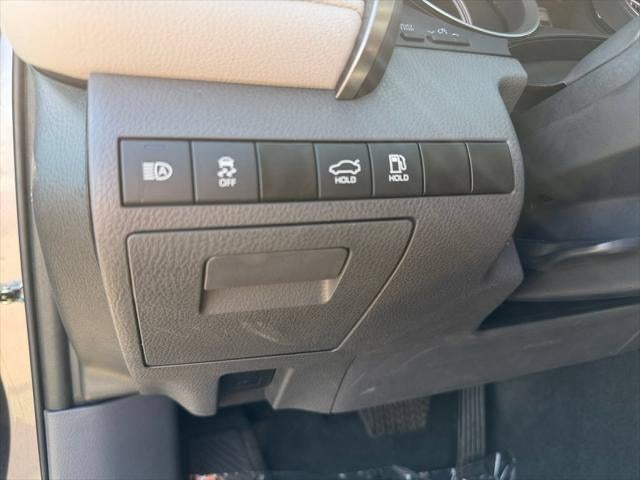 2024 Toyota Camry Hybrid XLE