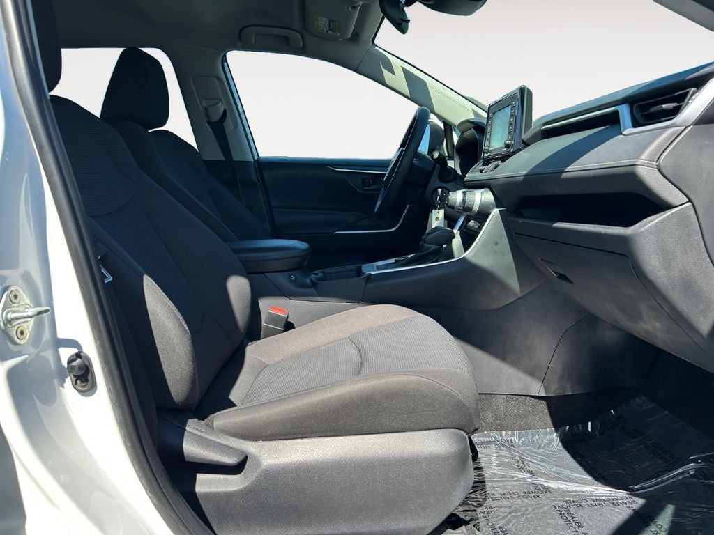 2021 Toyota RAV4 HYBRID LE