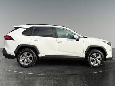 2022 Toyota RAV4 Hybrid XLE