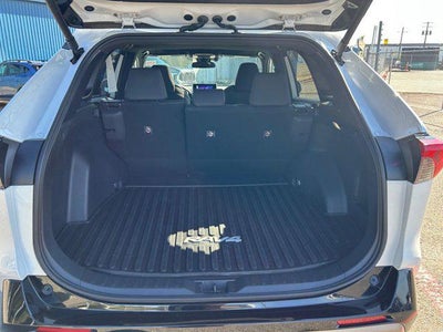 2024 Toyota RAV4 HYBRID SE