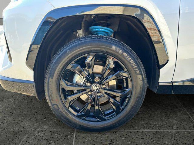 2024 Toyota RAV4 HYBRID SE