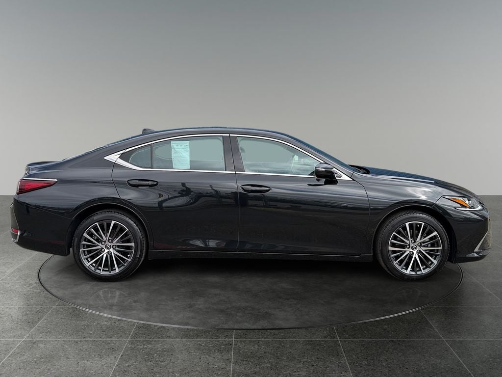 2023 Lexus ES 250