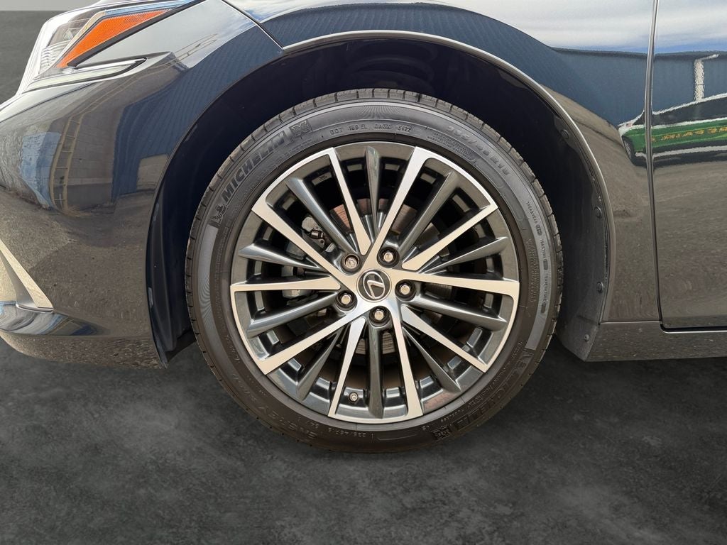 2023 Lexus ES 250