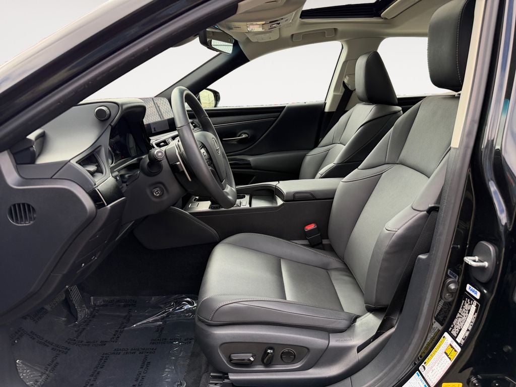2023 Lexus ES 250