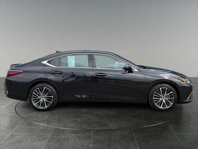 2023 Lexus ES 250