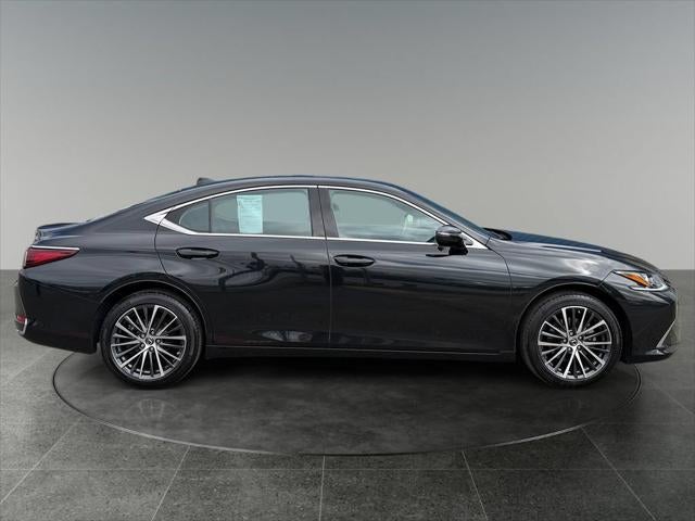 2023 Lexus ES 250