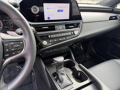 2023 Lexus ES 250