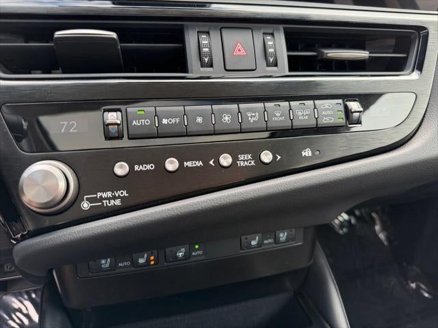 2023 Lexus ES 250