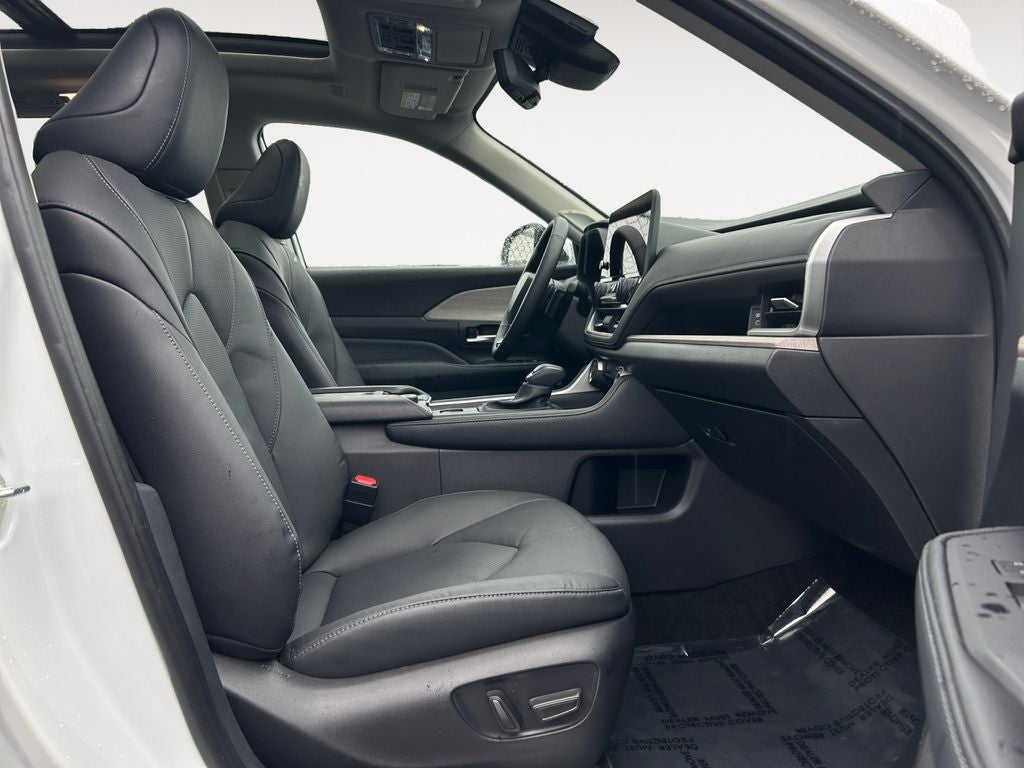 2025 Toyota GRAND HIGHLANDER Platinum