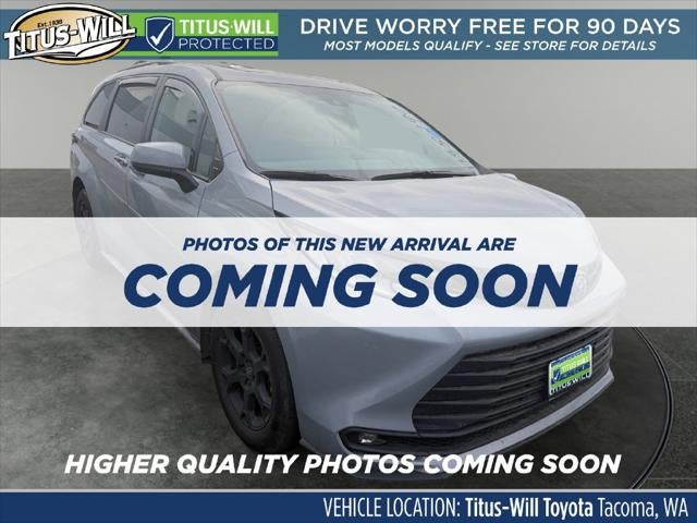 2025 Toyota Sienna Woodland Edition 7 Passenger