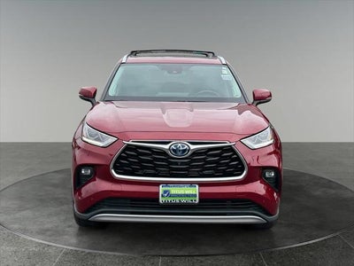 2022 Toyota Highlander Hybrid Platinum