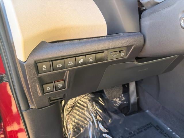 2025 Toyota Sienna Platinum 7 Passenger